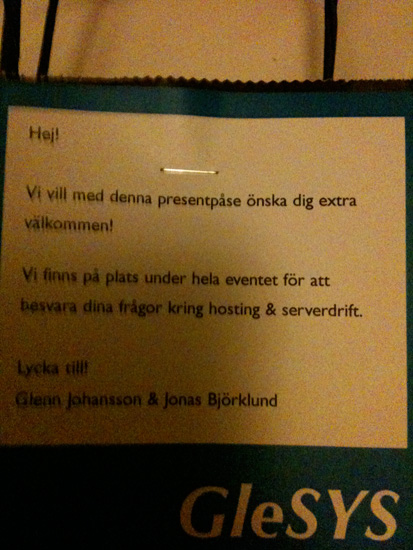 Goodiebag på kudden från Glesys. Trevligt!